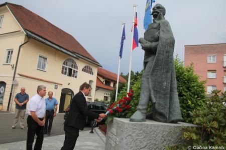 Položitev cvetja k spomeniku Rudolfa Maistra - Vojanova ob obletnici smrti (2)
